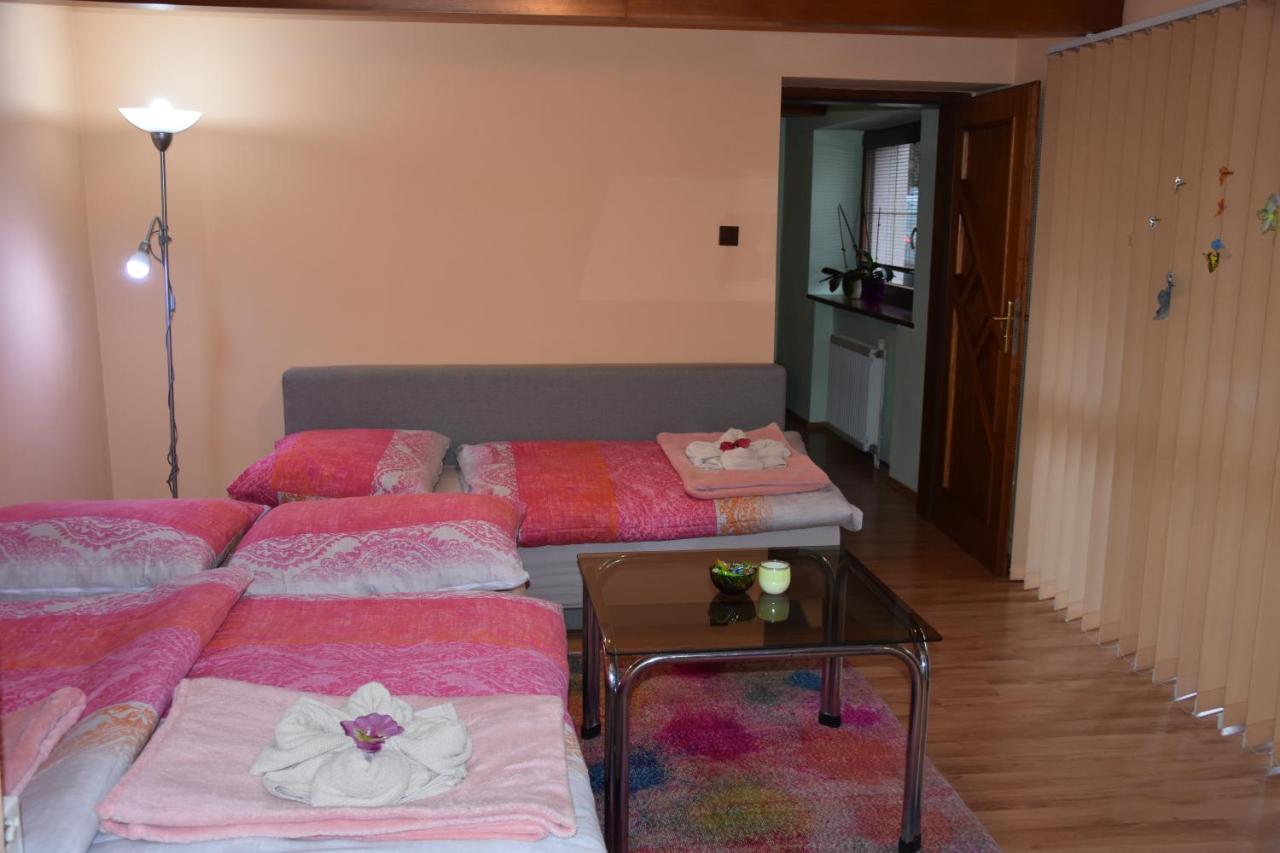 Dafinka Apartamento Banská Bystrica Exterior foto