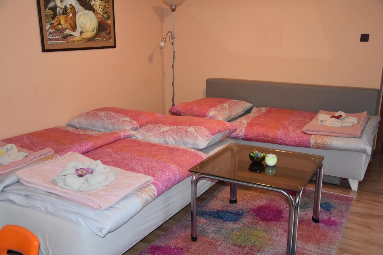 Dafinka Apartamento Banská Bystrica Exterior foto