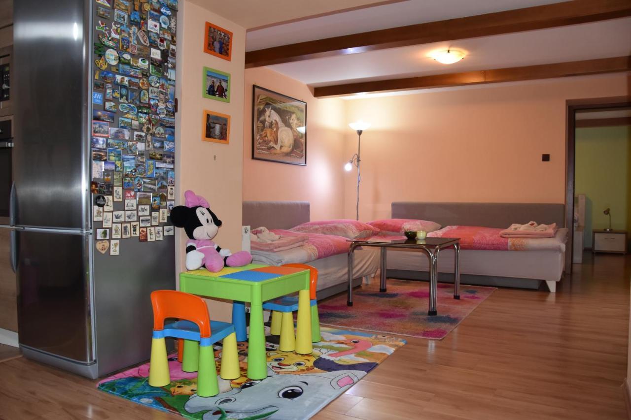 Dafinka Apartamento Banská Bystrica Exterior foto