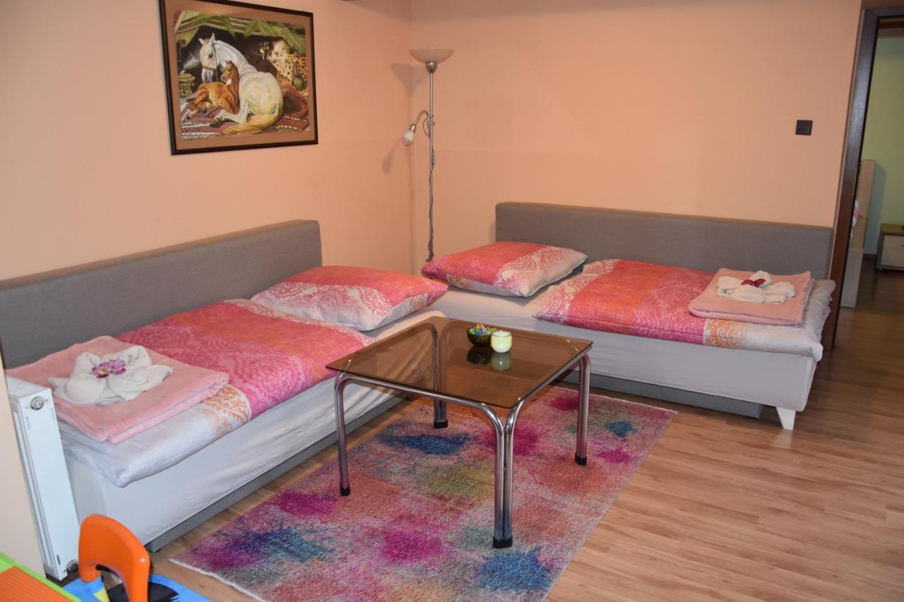 Dafinka Apartamento Banská Bystrica Exterior foto