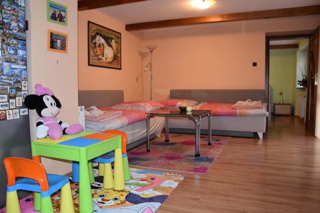 Dafinka Apartamento Banská Bystrica Exterior foto