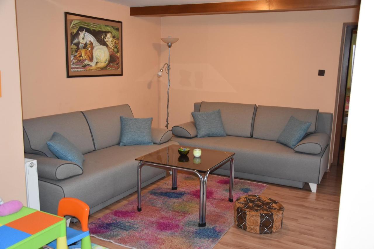Dafinka Apartamento Banská Bystrica Exterior foto