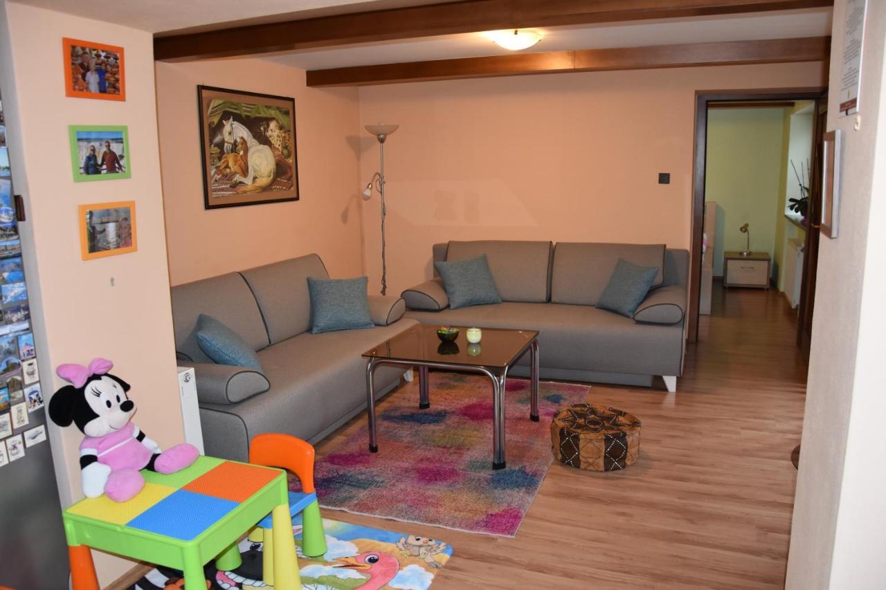 Dafinka Apartamento Banská Bystrica Exterior foto
