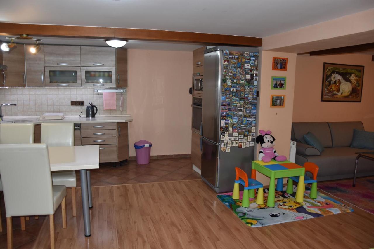 Dafinka Apartamento Banská Bystrica Exterior foto